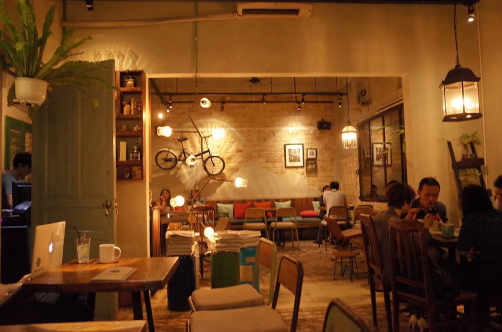 Thiết kế quán cafe 40m2 theo phong cách  vintage  đẹp lộng  lẫy