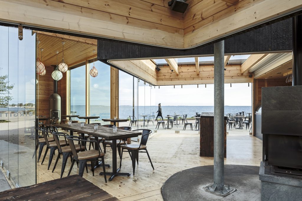 Thiết kế quán cafe ven biển đẹp lộng lẫy tại Phần Lan
