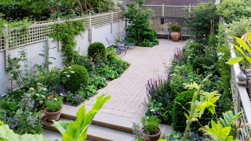 thiết kế sân vườn đẹp đơn giản 10